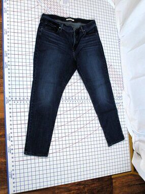 Levi's 311 Shaping Skinny Jeans 18W